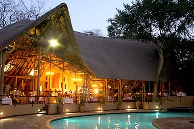 chobesafarilodge-00.jpg